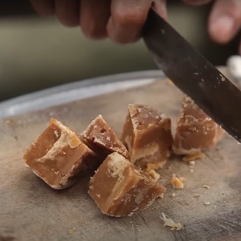 Bước 4 Nấu nước đường Chè lam không cần mạch nha