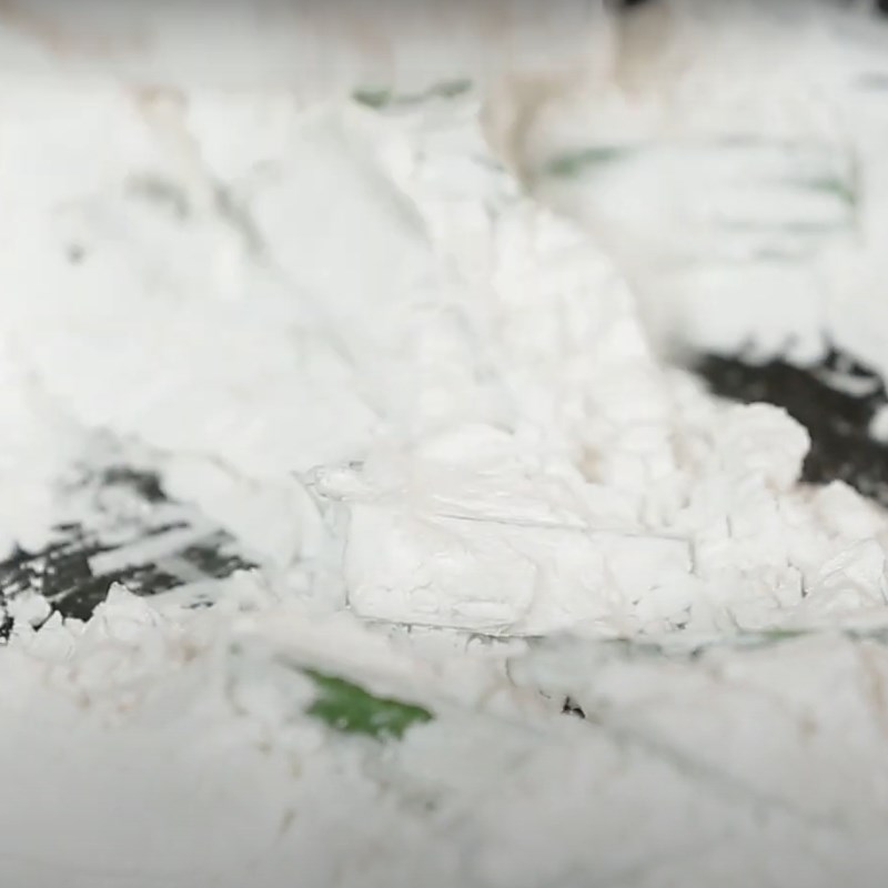 Bước 2 Rang bột áo Bánh hồng truyền thống