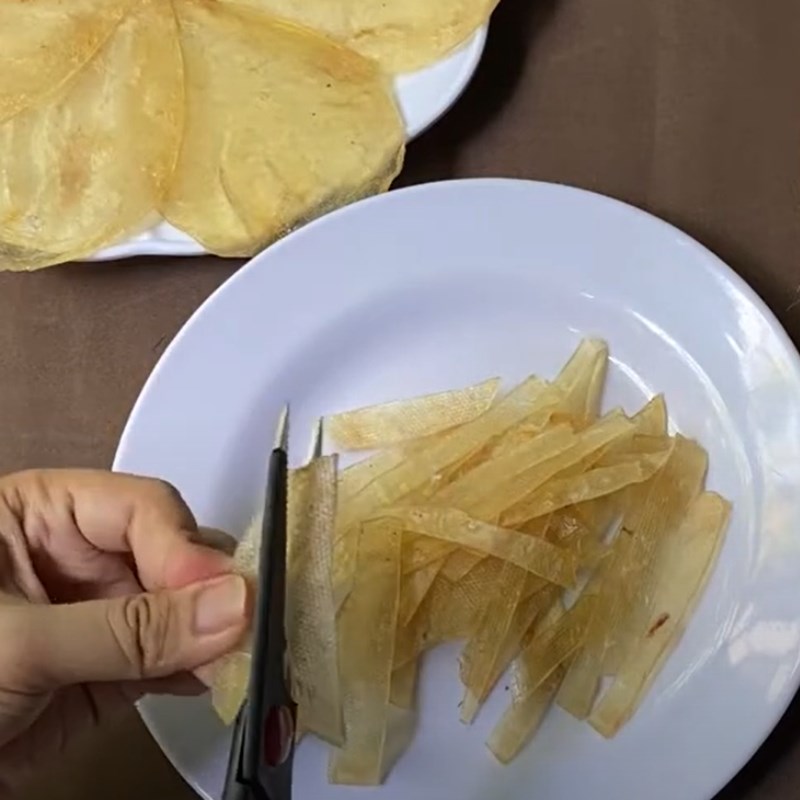 Bước 1 Sơ chế nguyên liệu Cá bò khô rim nước mắm