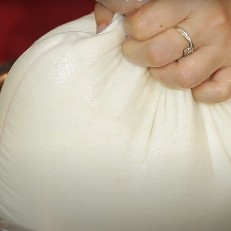 Bước 1 Xay bột Bánh hồng truyền thống