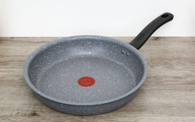 Chảo nhôm chống dính vân đá đáy từ 28 cm Tefal Cook Healthy G1340695