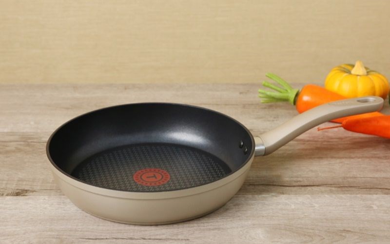 Chảo nhôm chống dính đáy từ 28 cm Tefal H9100614