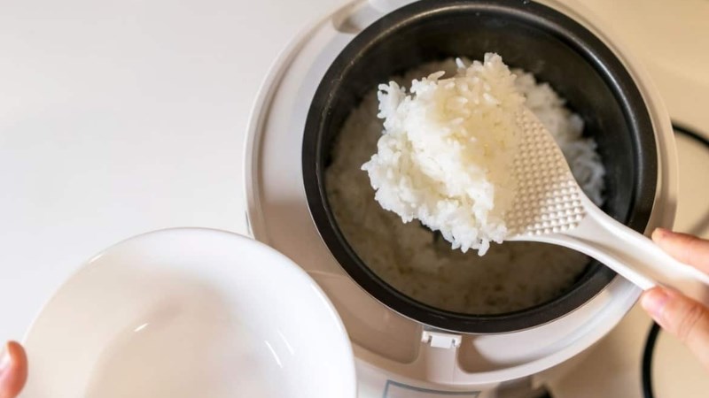 Những điều cần lưu &yacute; khi h&acirc;m cơm bằng nồi cơm điện