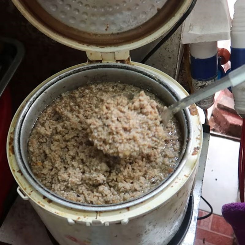 Bước 3 Chế biến thịt Bánh cuốn Cao Bằng