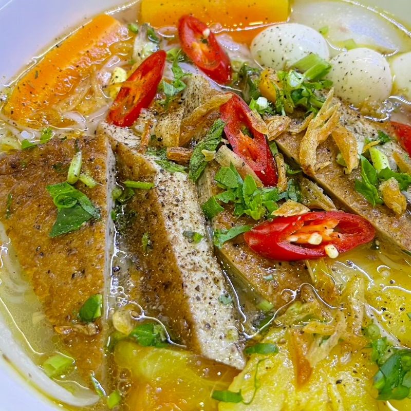 Bước 5 Hoàn thành và thưởng thức Bánh canh chả cá thu