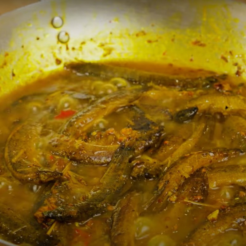 Bước 3 Kho cá chạch Cá chạch kho nghệ