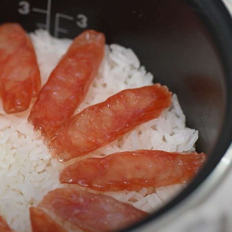 Bước 2 Nấu cơm niêu Cơm niêu lạp xưởng trứng bằng nồi cơm điện tử Tefal