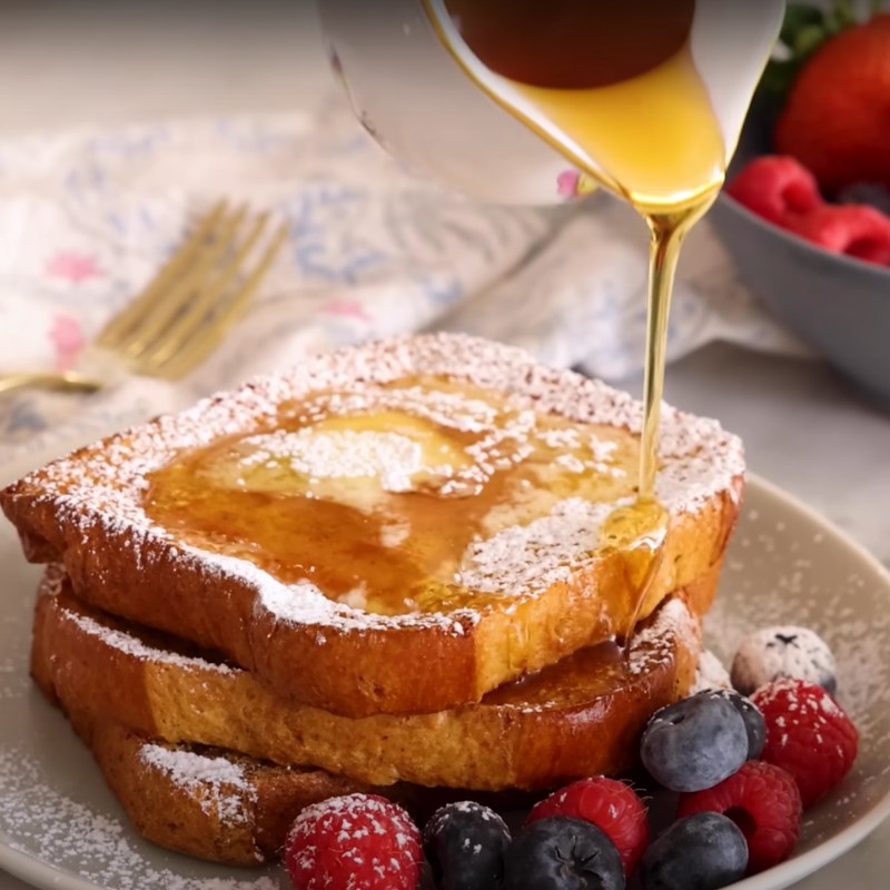 Bước 4 Trang trí và thưởng thức French toast - bánh mì nướng kiểu Pháp bằng nồi chiên không dầu