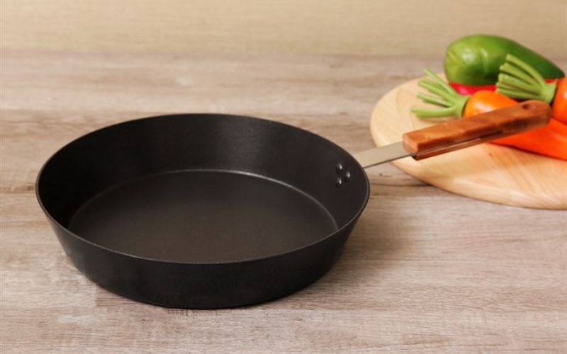 Chảo nh&ocirc;m chống d&iacute;nh đ&aacute;y từ 26 cm Happycook OSFP-26IH