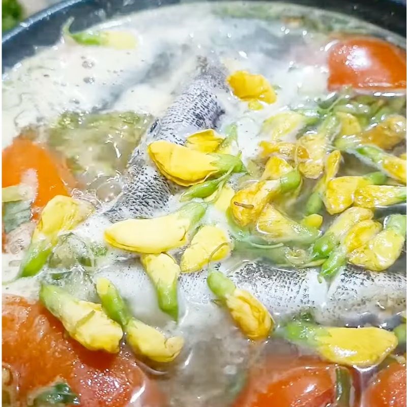 Bước 3 Nấu canh chua cá bống tượng Canh chua cá bống tượng