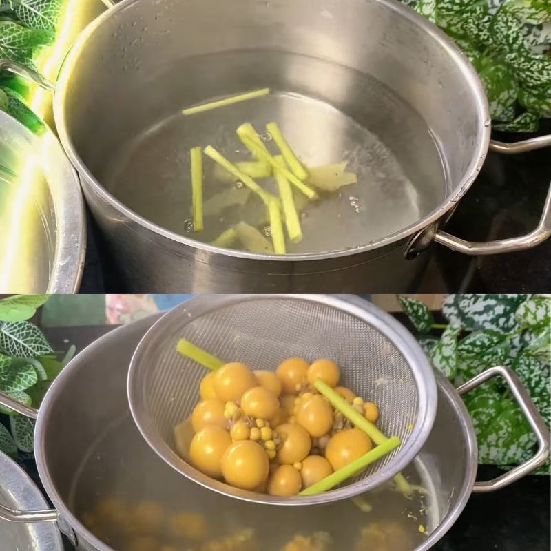 Bước 3 Chần chân gà và trứng non Trứng non sốt thái