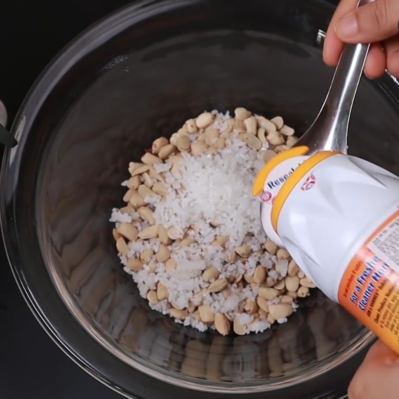 Bước 4 Khử chát cho hạt me Cách làm me hạt dẻo