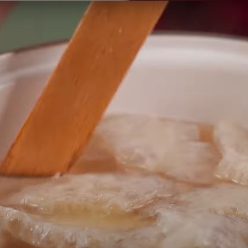 Bước 5 Nấu canh bóng mọc son Canh bóng mọc son