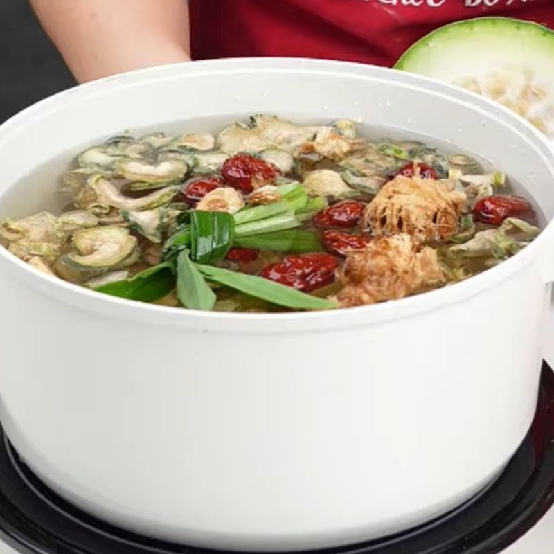 Bước 1 Nấu nước bí đao Hồng trà bí đao