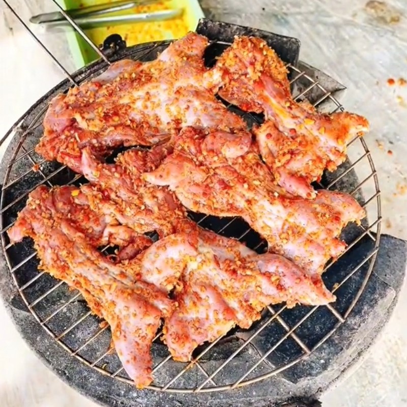 Bước 3 Nướng chuột Chuột nướng sa tế