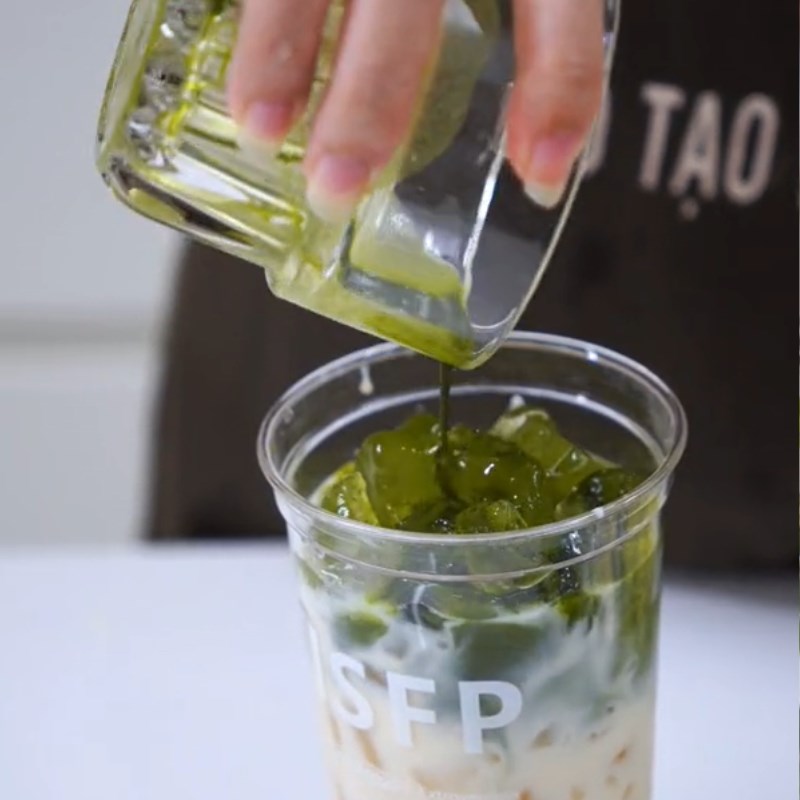 Bước 2 Pha matcha sữa gấu Matcha sữa gấu