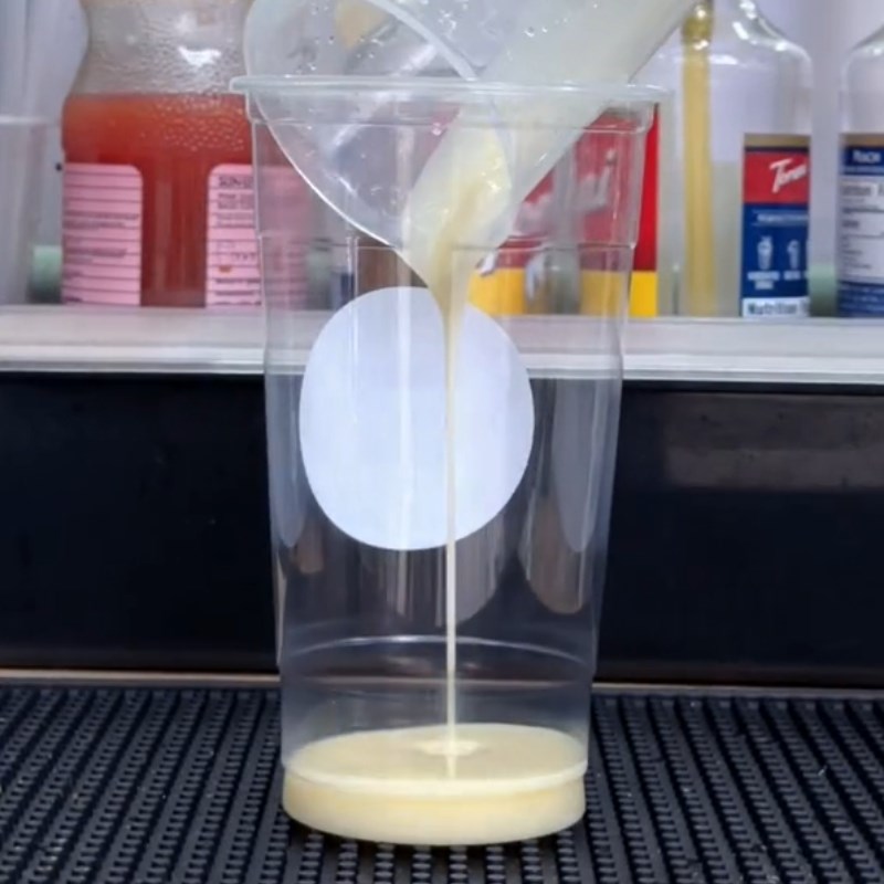 Bước 2 Pha matcha sữa hạt Matcha sữa hạt (matcha oatmilk)