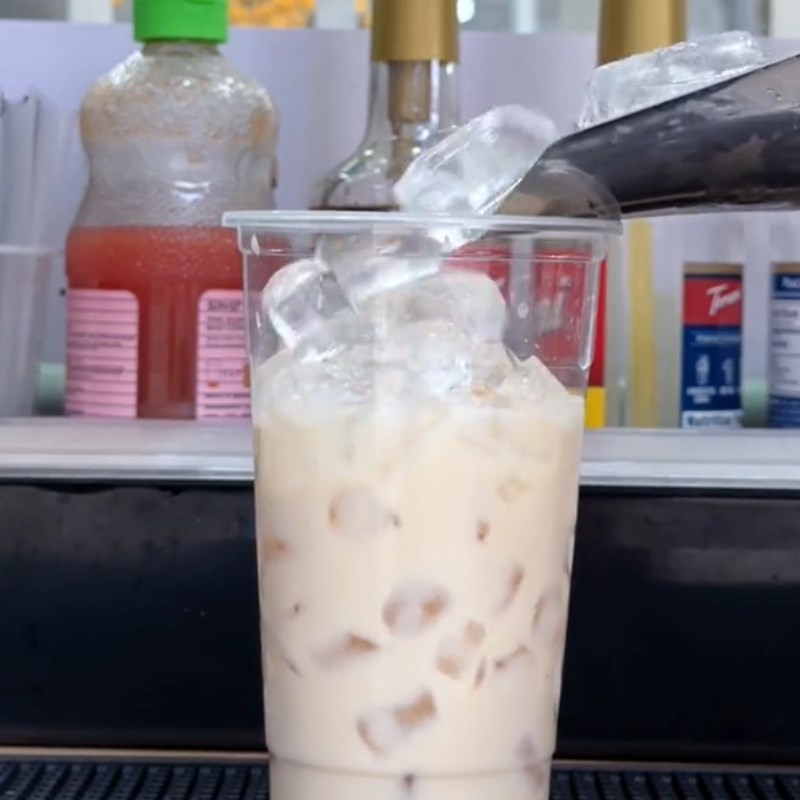 Bước 2 Pha matcha sữa hạt Matcha sữa hạt (matcha oatmilk)