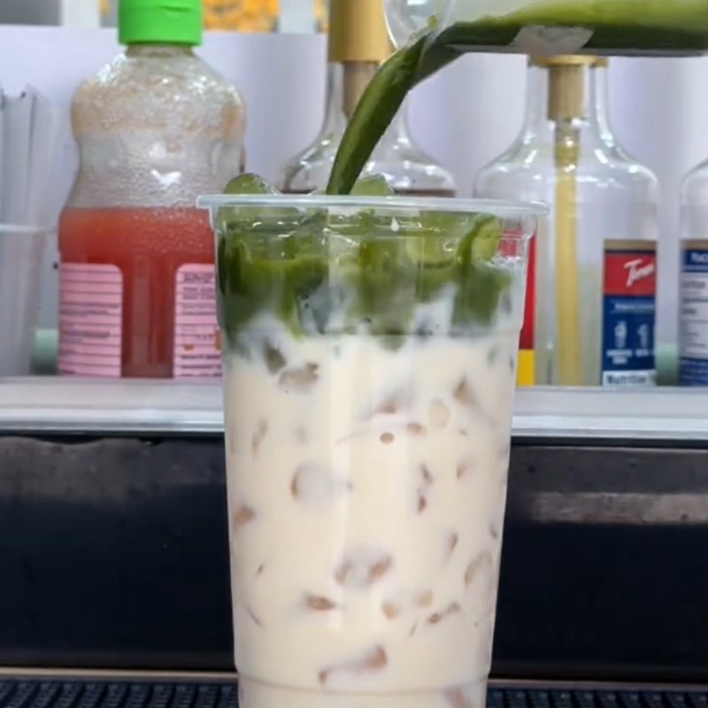 Bước 2 Pha matcha sữa hạt Matcha sữa hạt (matcha oatmilk)