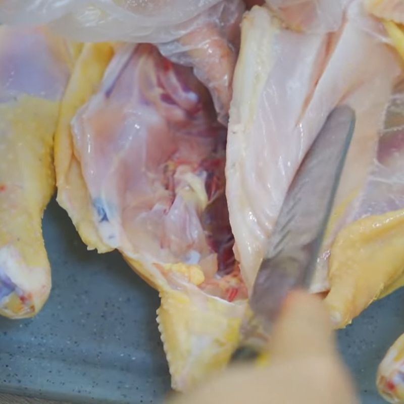 Bước 1 Sơ chế gà Gà tre nướng mật ong