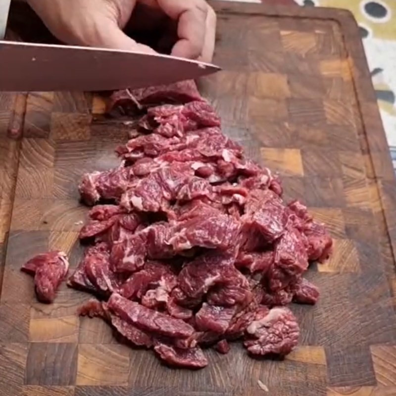 Bước 1 Sơ chế nguyên liệu Lá cách xào thịt bò