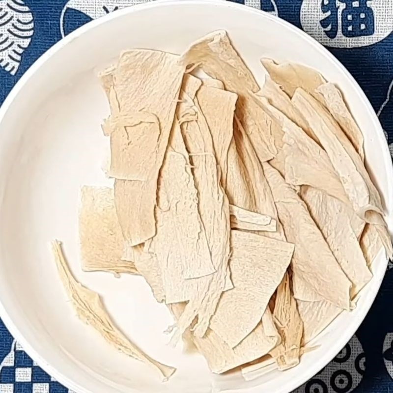Bước 1 Sơ chế sườn non chay Cơm chiên cá mặn chay