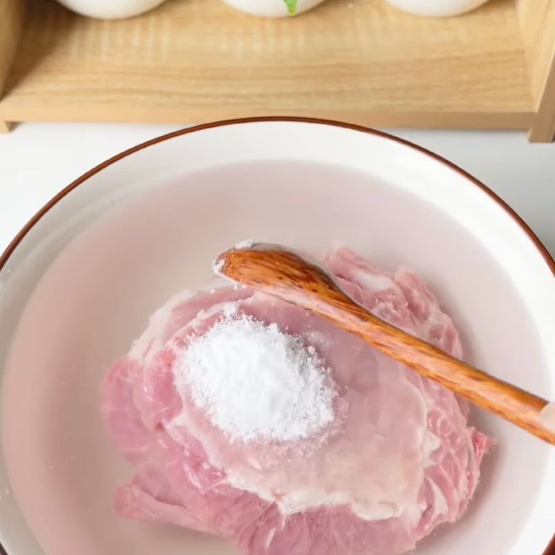 Bước 1 Sơ chế thịt cốt lếch Ướp thịt cốt lếch chiên