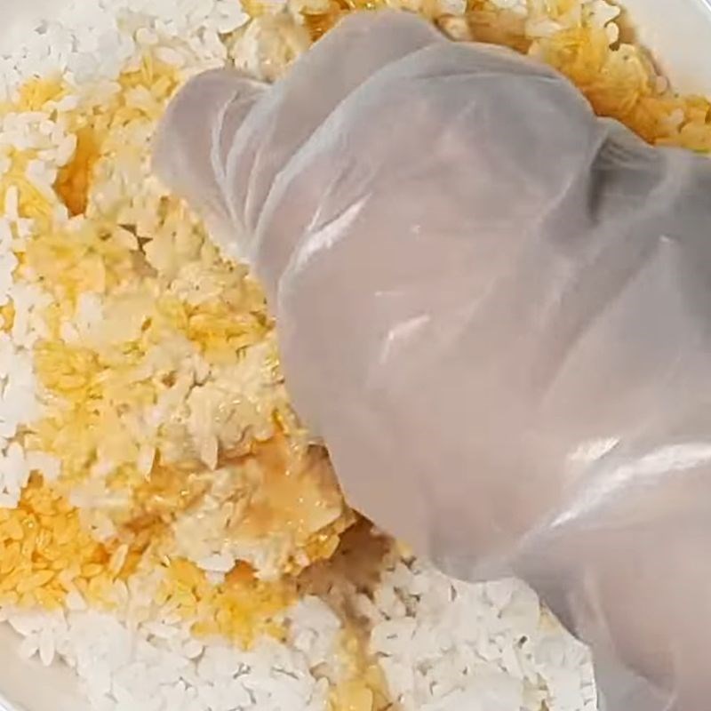 Bước 5 Tạo màu cho cơm Cơm chiên cá mặn chay
