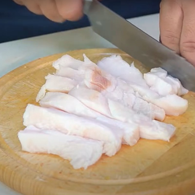 Bước 3 Thắng tóp mỡ Chuột chiên nước mắm