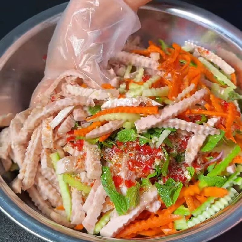 Bước 6 Trộn gỏi Gỏi chả lụa