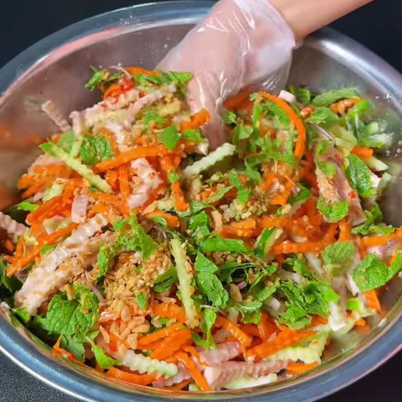 Bước 6 Trộn gỏi Gỏi chả lụa