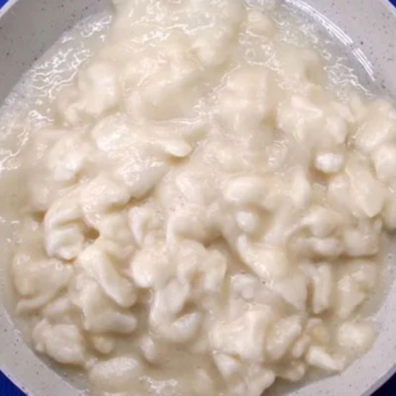 Bước 2 Trộn mãng cầu với muối tôm Mãng cầu sấy muối ớt