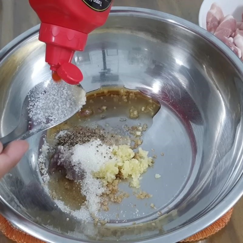 Bước 3 Ướp thịt Cách ướp thịt chiên