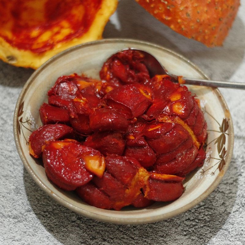 Bước 3 Sơ chế gấc Bánh chưng gấc