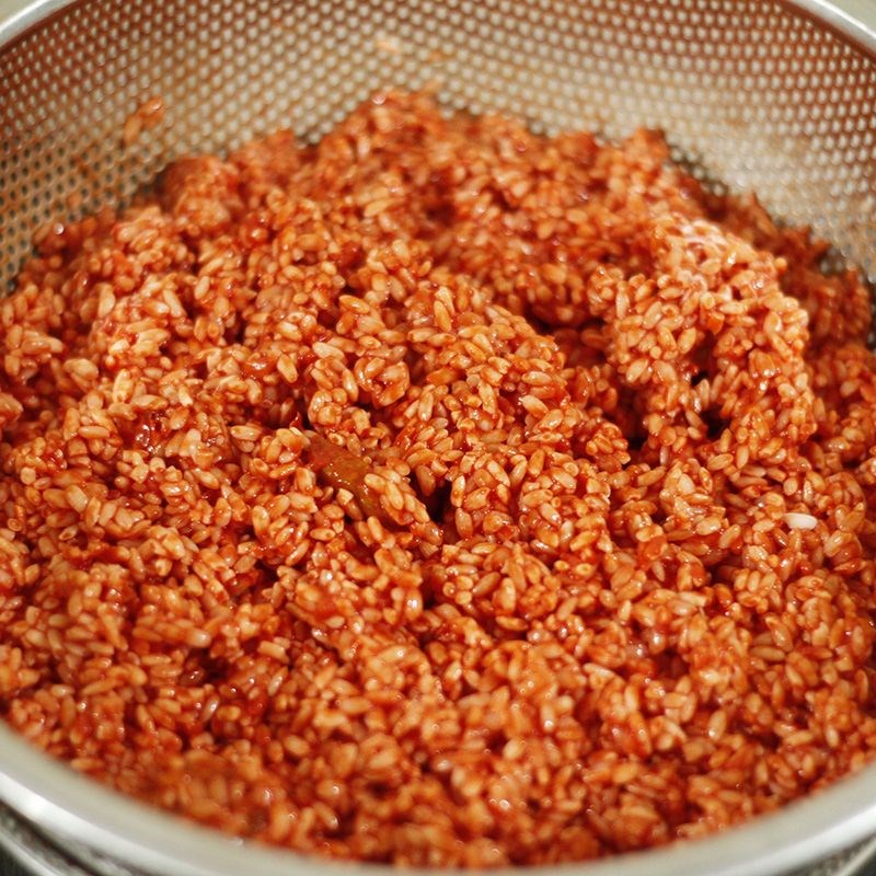 Bước 3 Sơ chế gấc Bánh chưng gấc