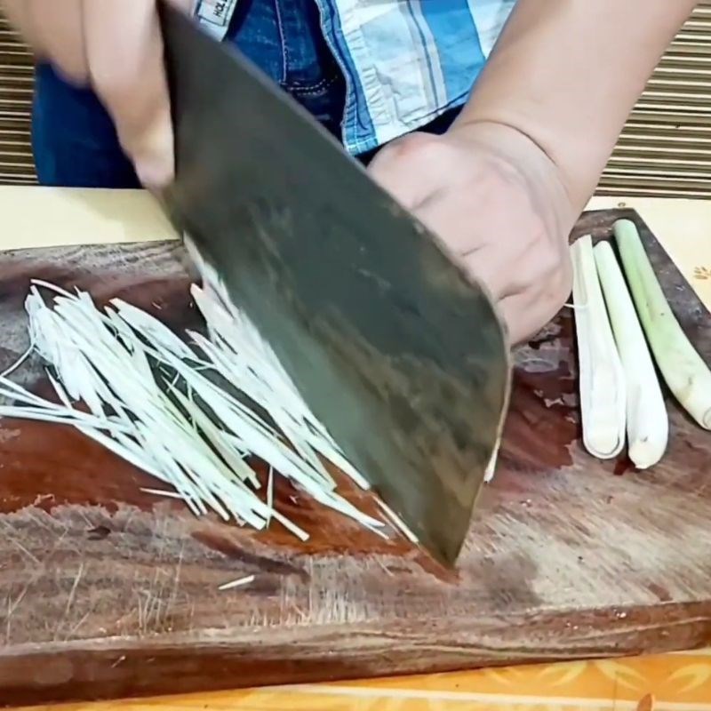 Bước 3 Chiên thỏ Thỏ rang muối