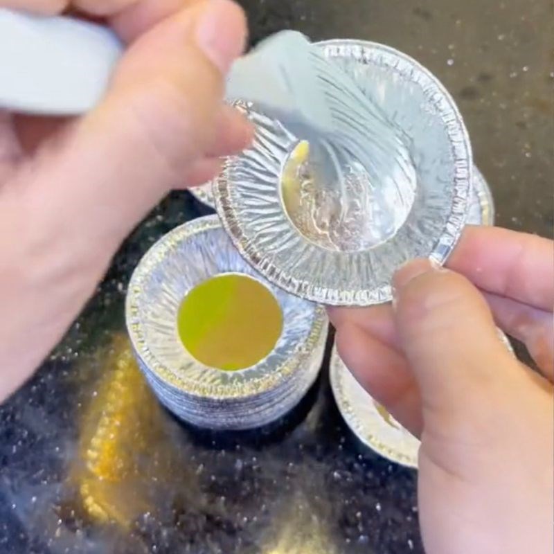 Bước 2 Chuẩn bị khuôn Bánh phô mai dẻo