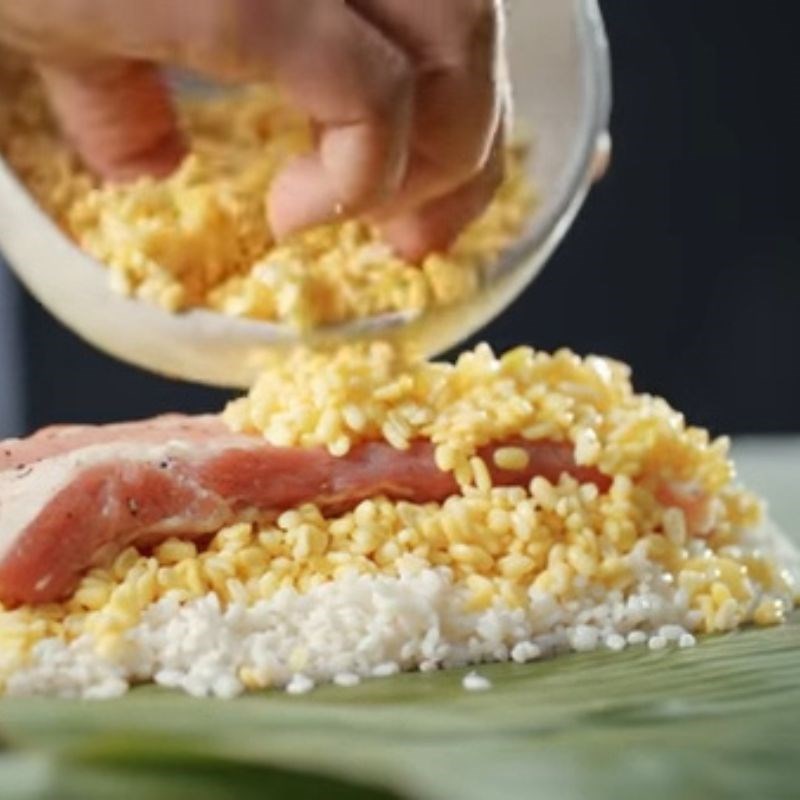Bước 2 Gói bánh Bánh tét đậu mỡ