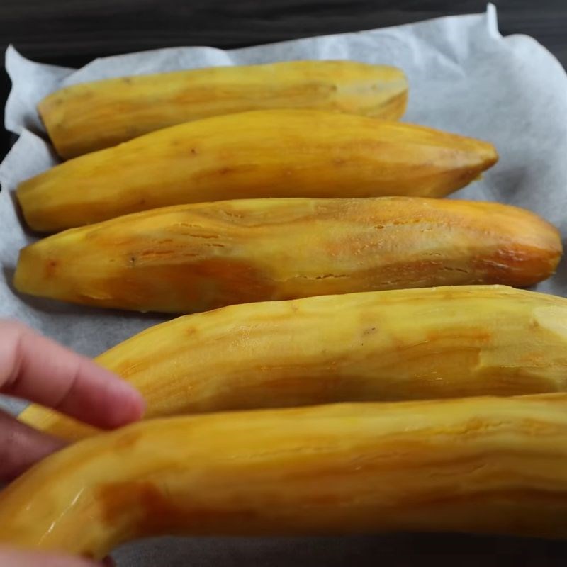 Bước 3 Hấp khoai Khoai deo Quảng Bình