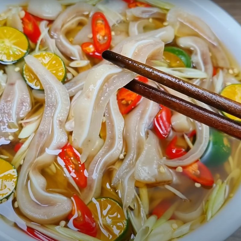 Bước 5 Làm tai heo ngâm sả tắc Tai heo ngâm sả tắc