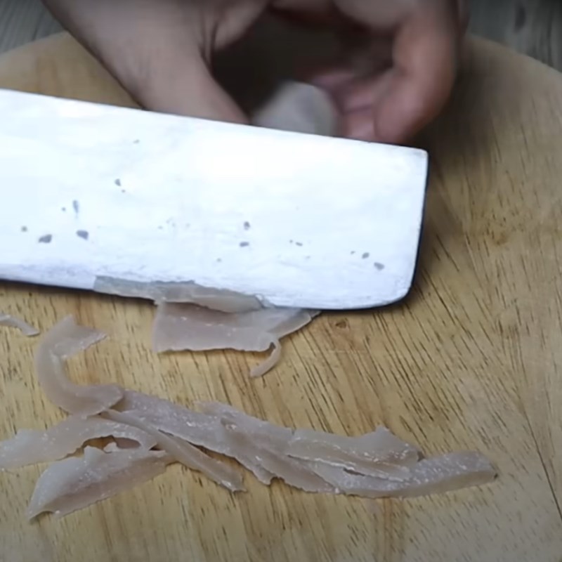 Bước 1 Luộc da heo Chả lạnh