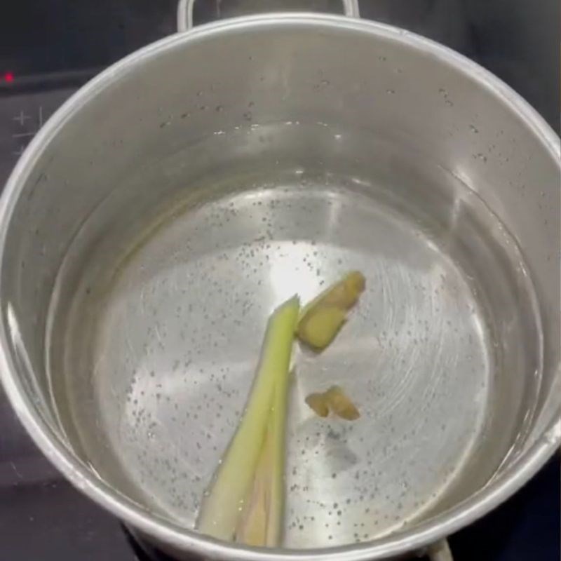 Bước 2 Luộc gà Cách luộc ức gà