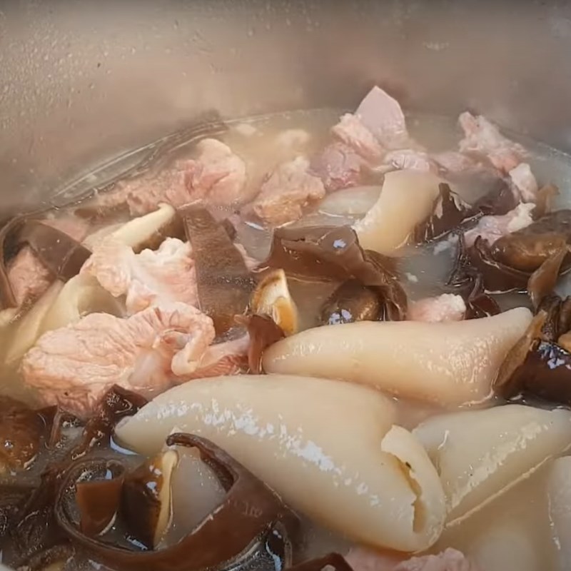 Bước 4 Nấu thịt đông Thịt đông má đào (thạch bì)