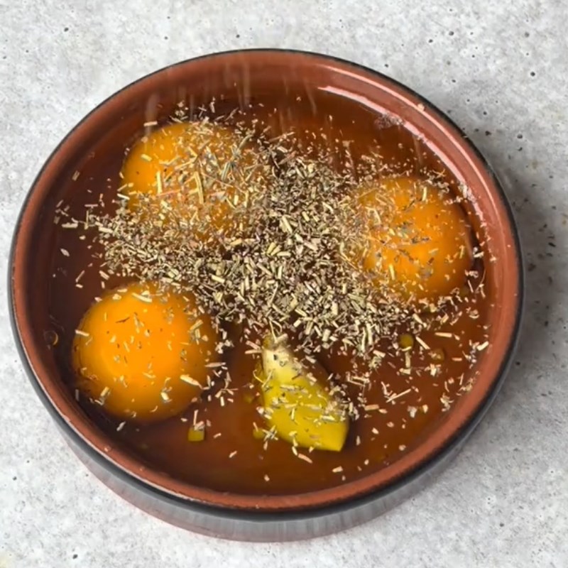 Bước 1 Ngâm trứng Trứng confit