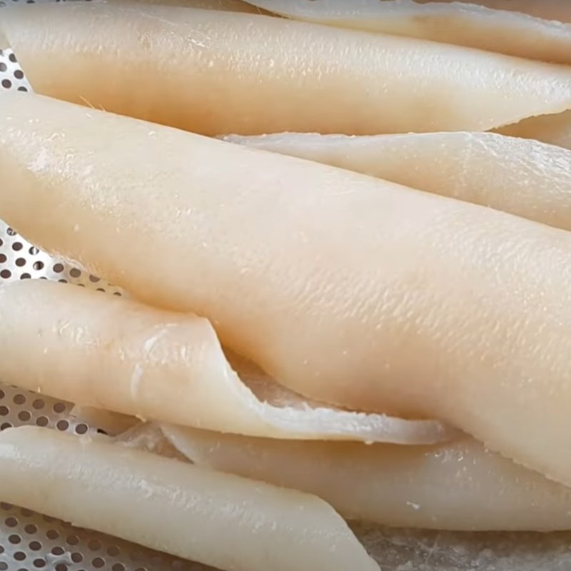 Bước 1 Sơ chế thịt lợn và bì Thịt đông má đào (thạch bì)