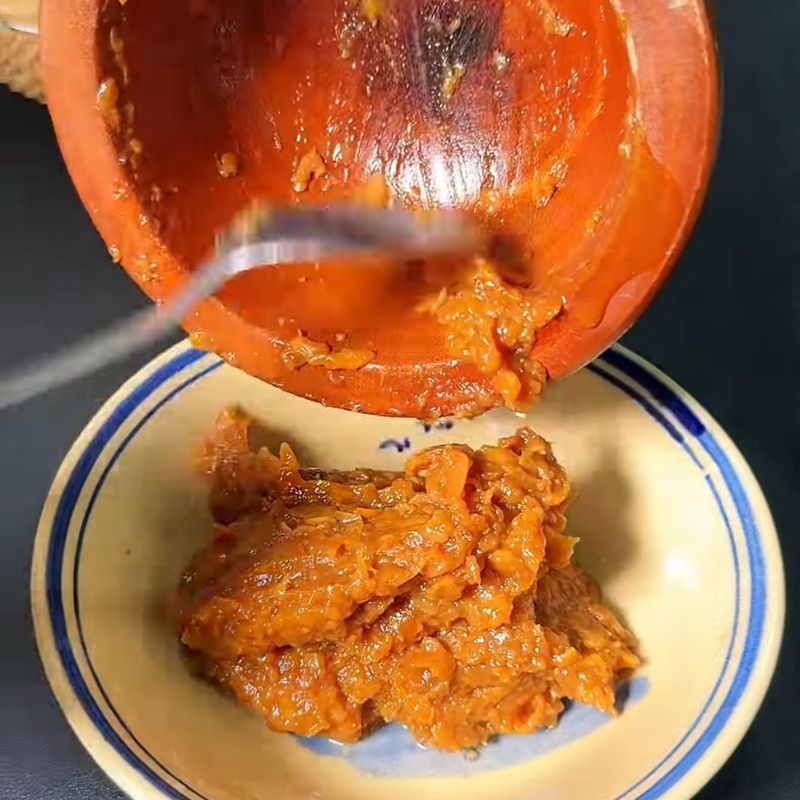 Bước 2 Sơ chế tương hột Nước mắm thấm