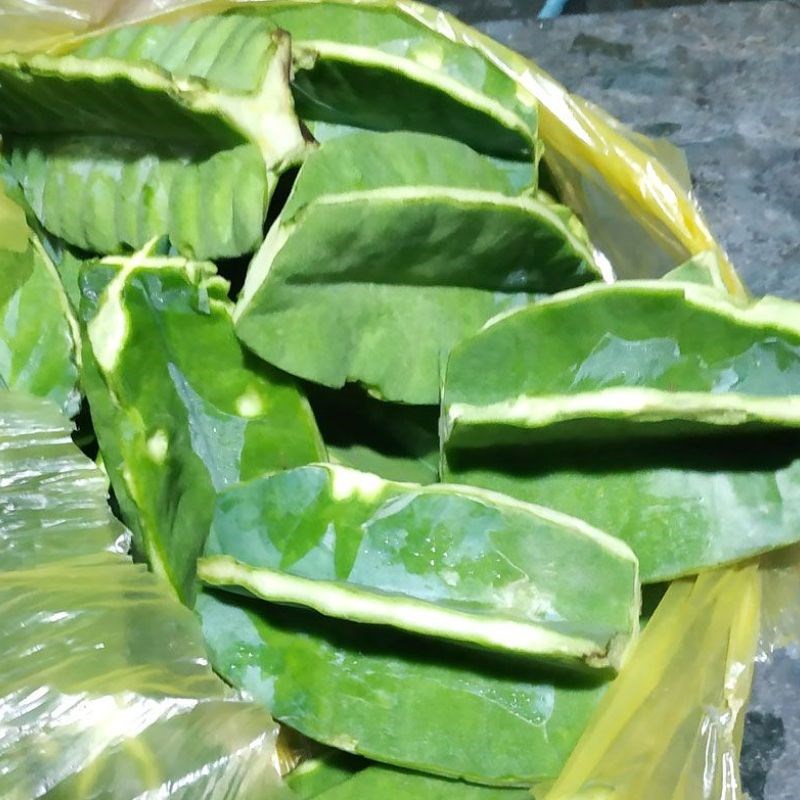 Bước 1 Sơ chế xương rồng Canh xương rồng