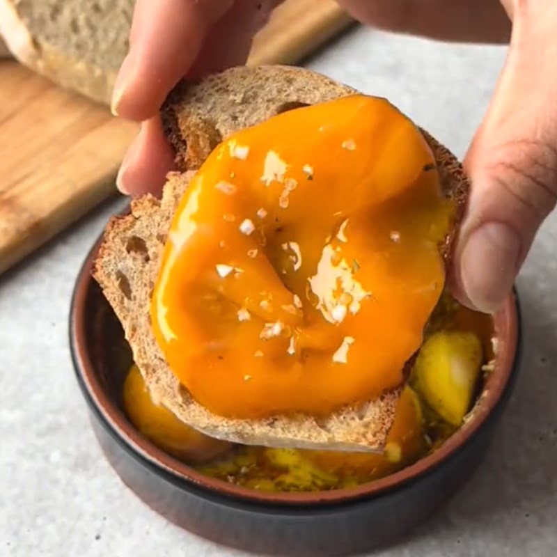 Bước 3 Thưởng thức Trứng confit