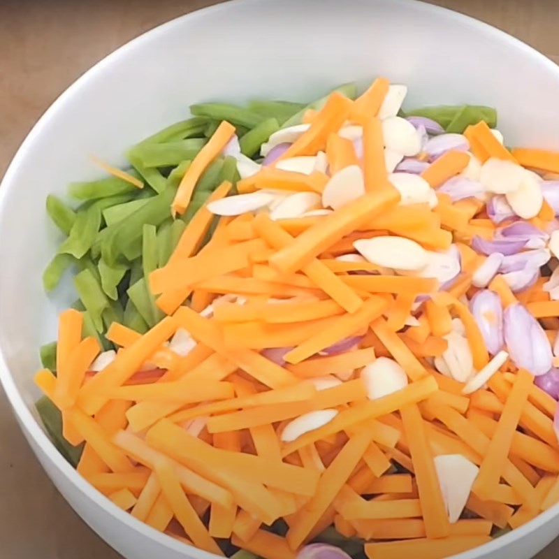 Bước 4 Ướp rau tiến vua Tai heo ngâm rau tiến vua