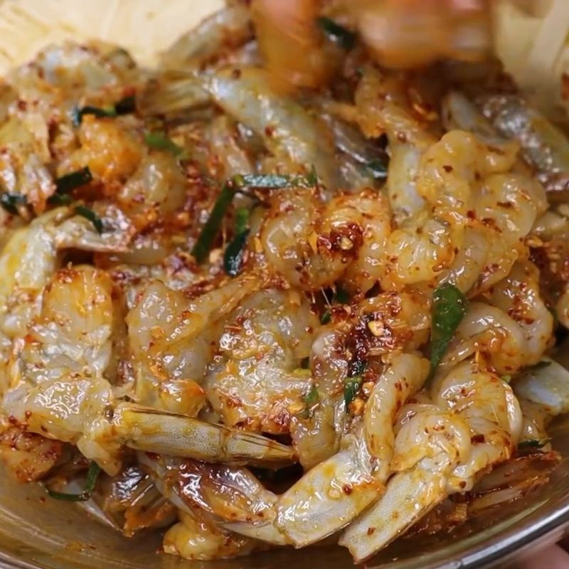 Bước 3 Ướp tôm Tôm sấy dẻo